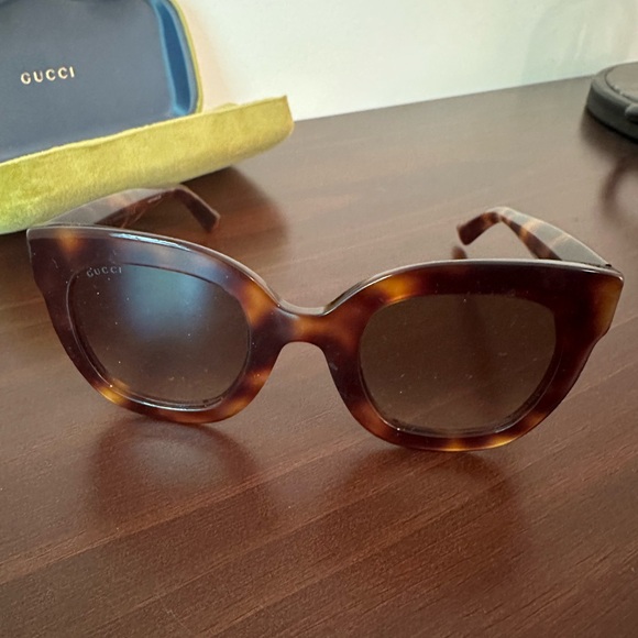 Gucci round frame star sunglasses - tortoise - Picture 2 of 4